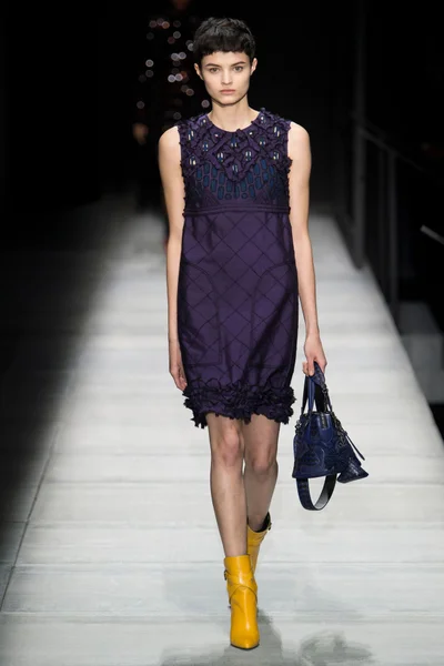 Look 37